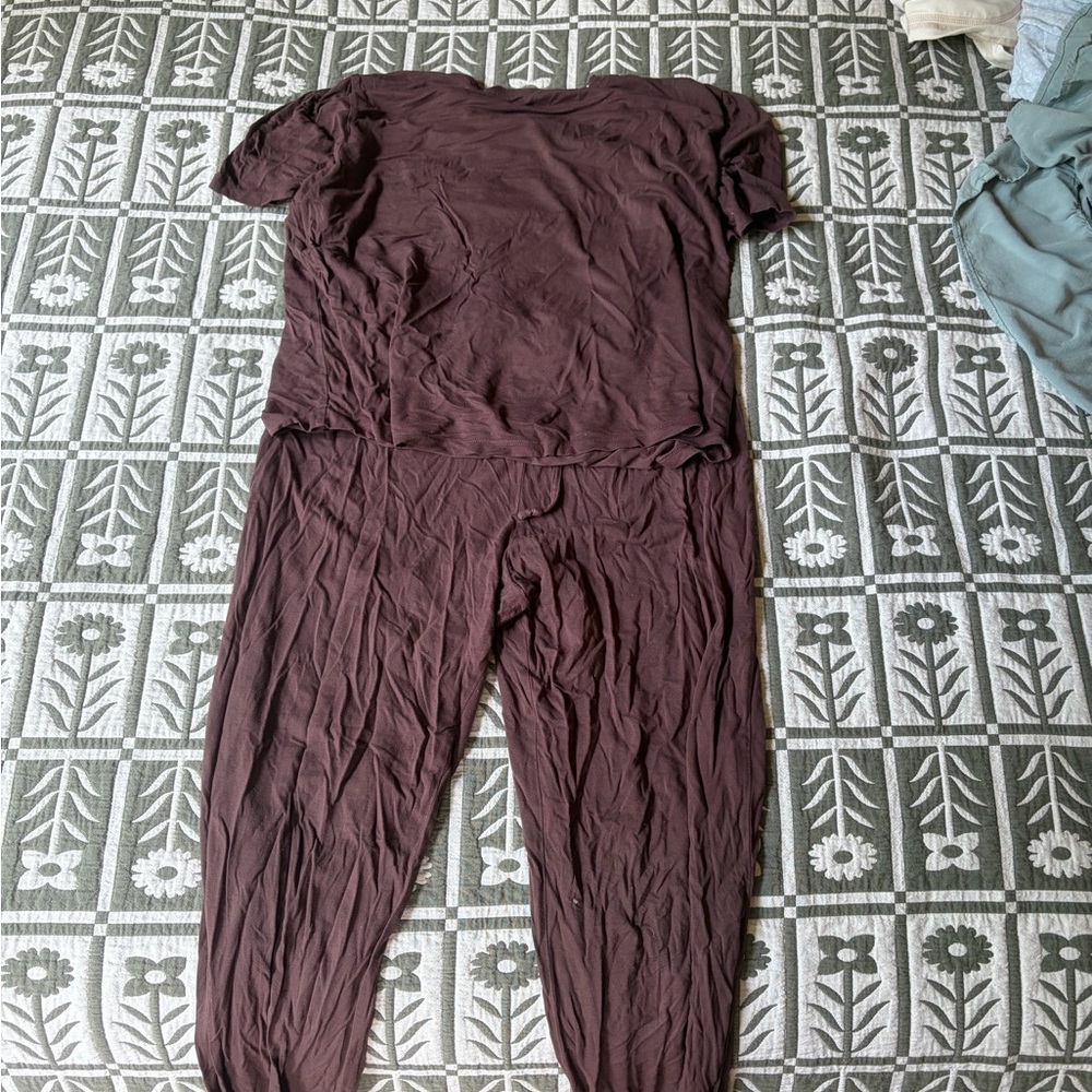Nuuds Lounge Set Size M
